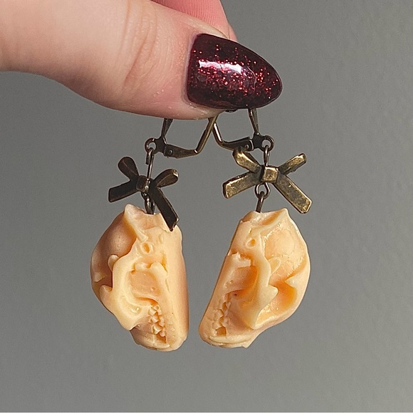 Cat/Animal Skull Earrings - Picture 3 of 3